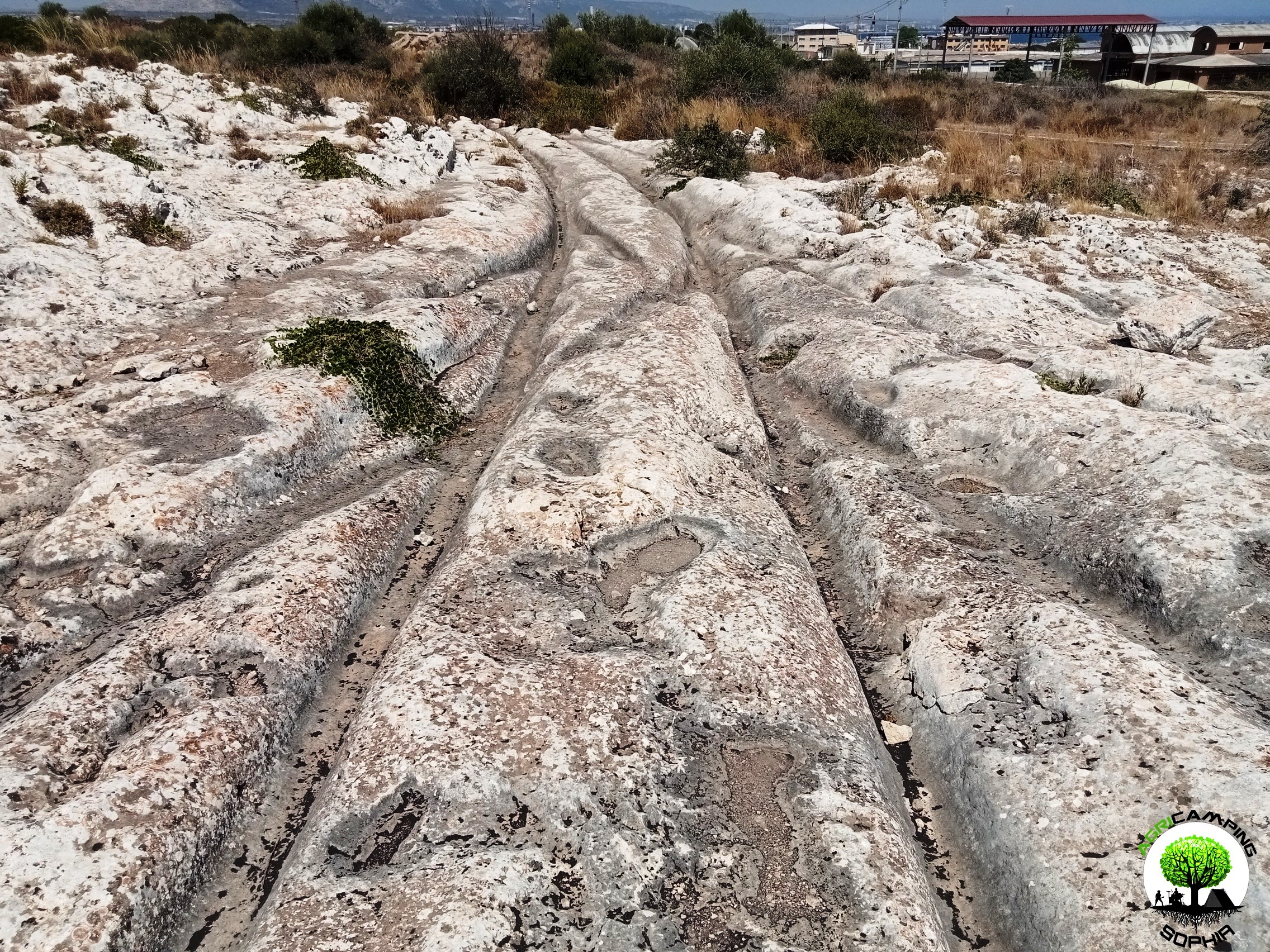 THE PROBLEM OF CART RUTS IN SOUTH-EASTERN SICILY (PART ONE)